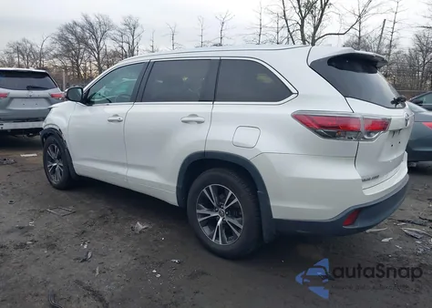 2016 Toyota Highlander Xle V6 z USA, uszkodzony, nr VIN 5TDJKRFH0GS318370